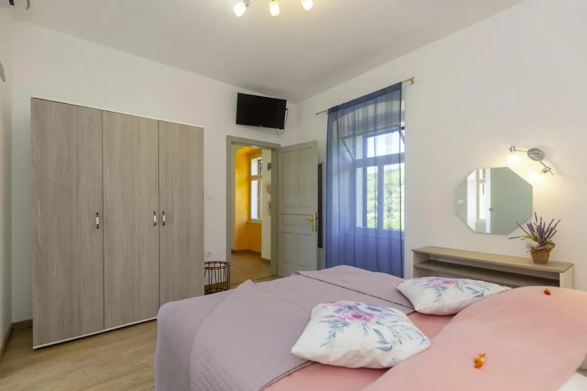 Villa Oliva Vilea In Sveta Marina - Haus Fuer 8 Personen Labin
