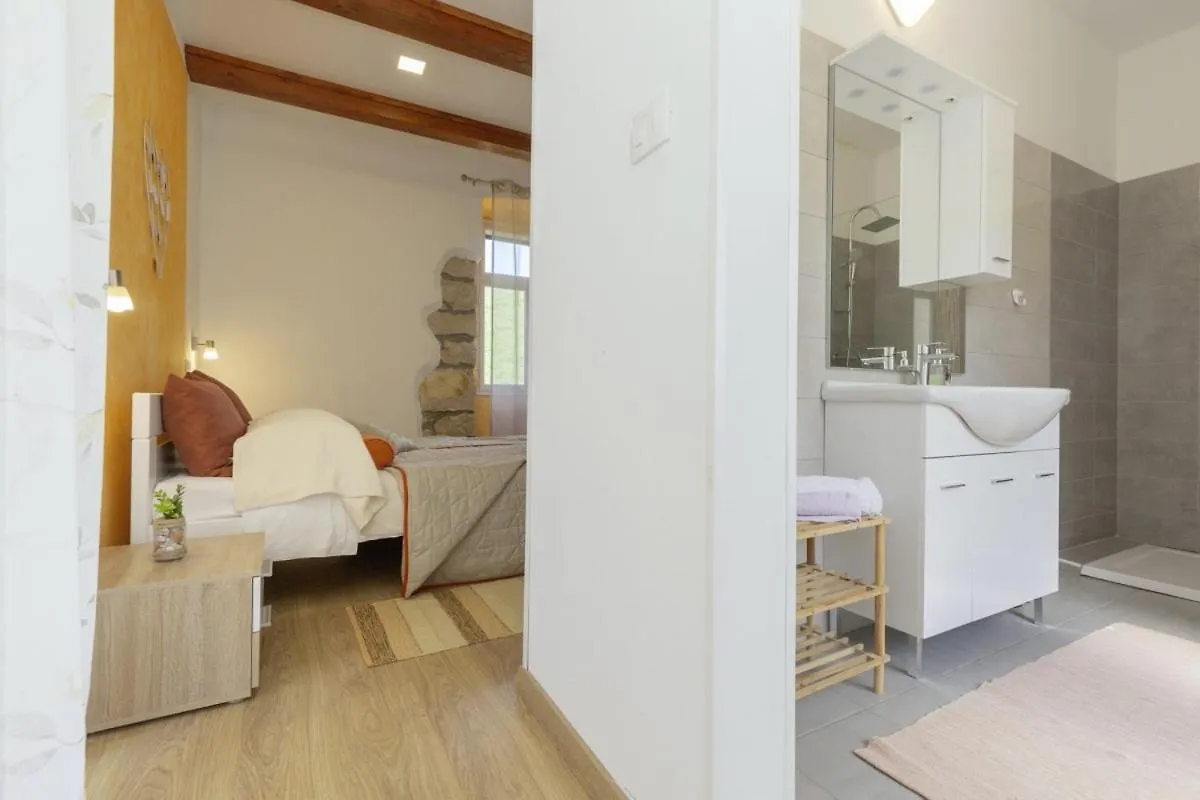 Villa Oliva Vilea In Sveta Marina - Haus Fuer 8 Personen Labin