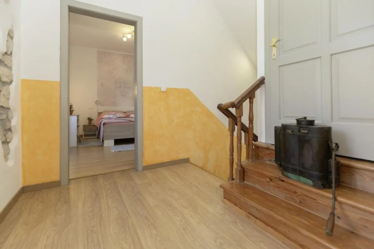 Villa Oliva Vilea In Sveta Marina - Haus Fuer 8 Personen Labin  Croatia
